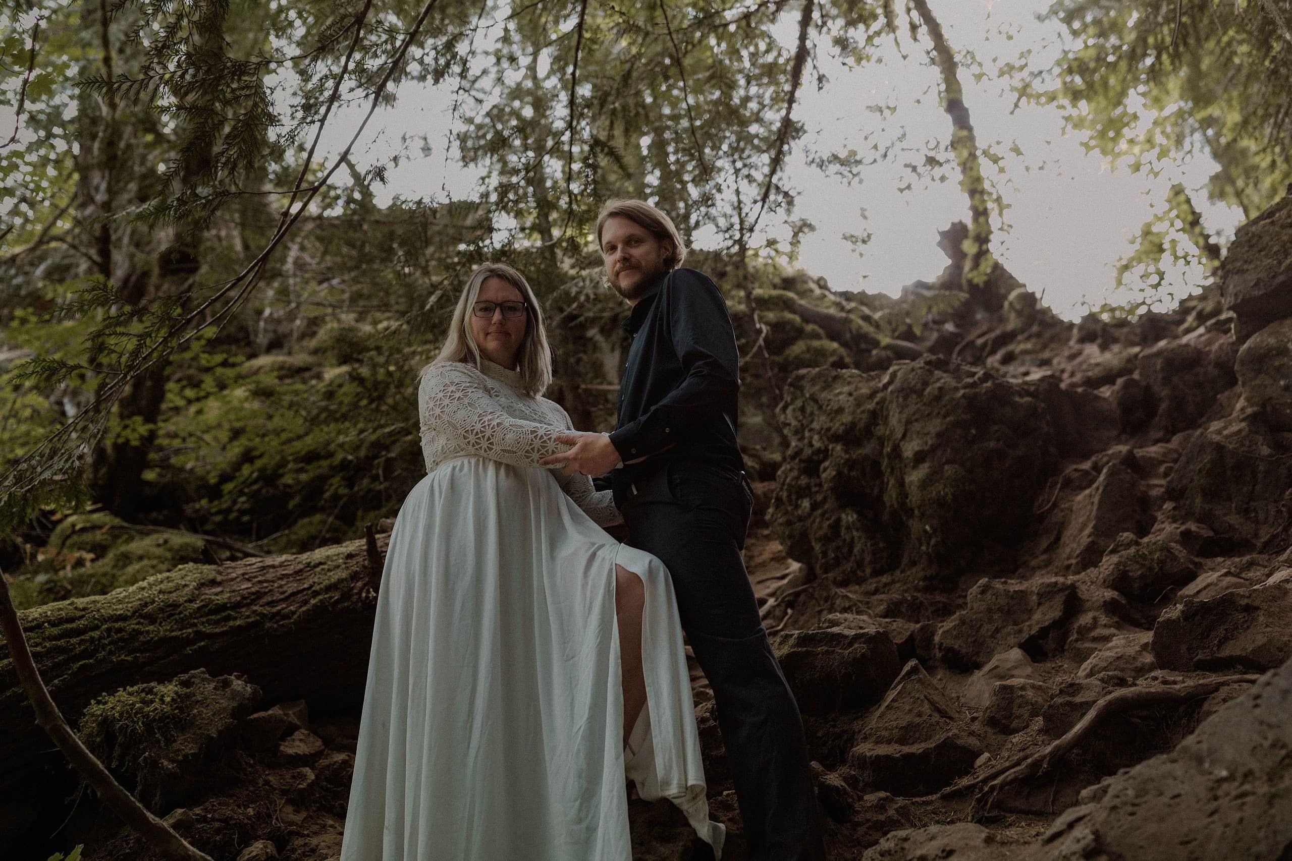 Moody elopement in Oregon at the Blue Pool