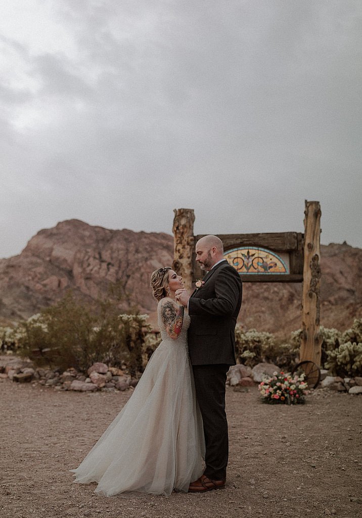 Bride and groom have first dance outdoors at El Dorado Ghost Town Venue Las Vegas