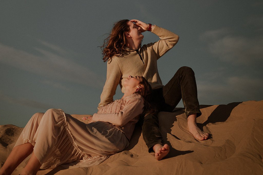 Romantic sand dunes couples session 