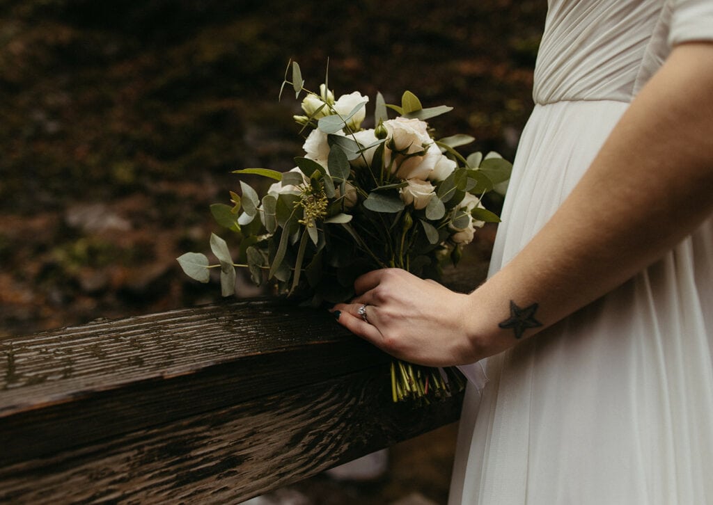 bride's elopement bouquet