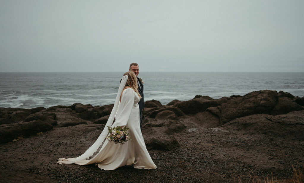 cliffside bride and groom photos at the Oregon Coast