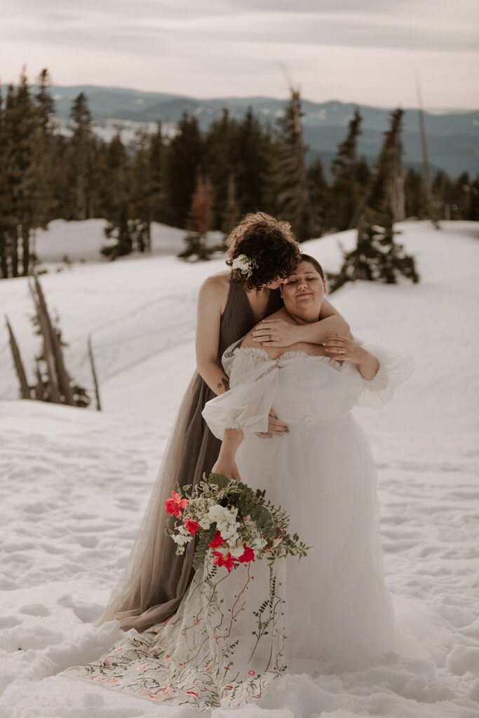 snowy mountain elopement locations in the PNW