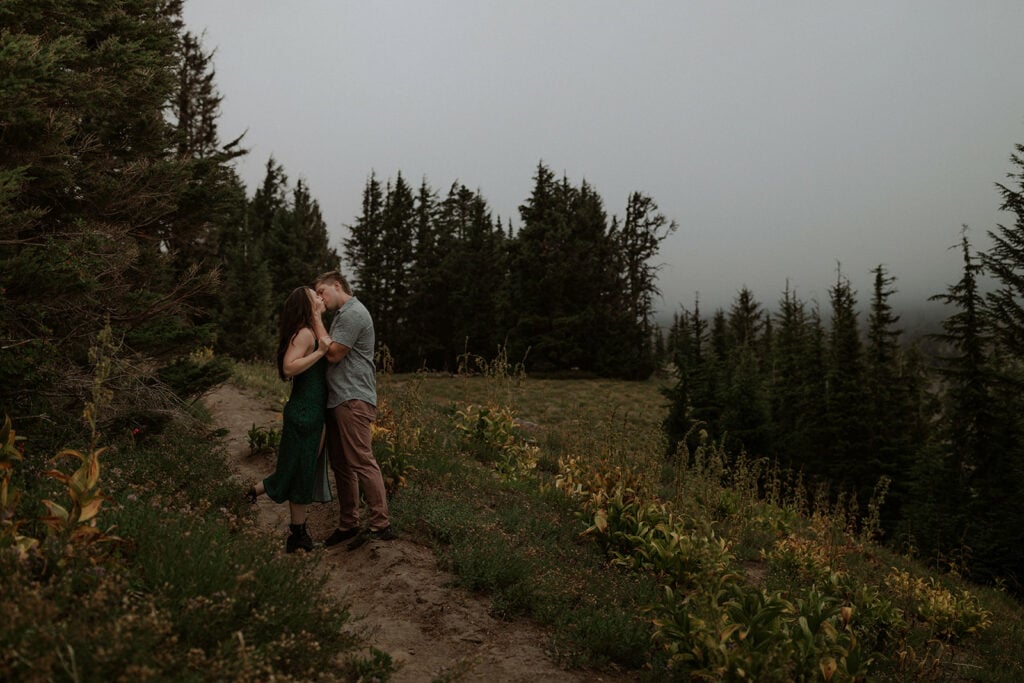 Mt. Hood couples photos at Lolo Pass